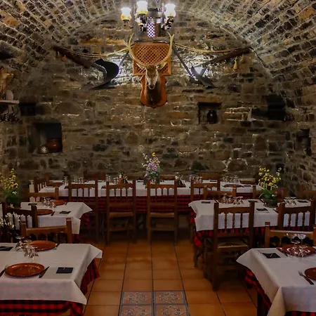 Bodegas De Claveria Casa rural *