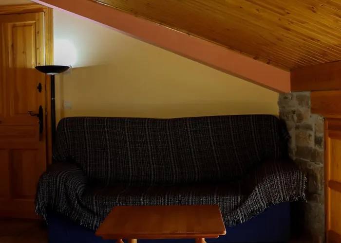 Bodegas De Claveria Casa rural El Humo de Muro