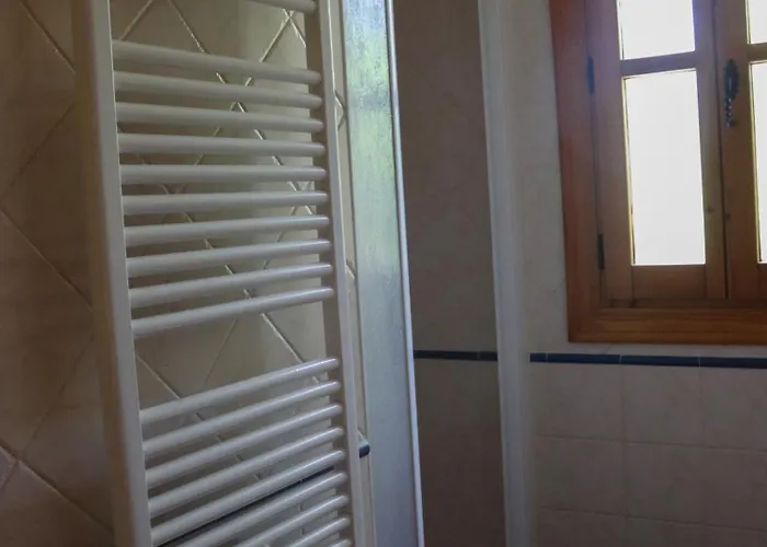 Bodegas De Claveria El Humo de Muro