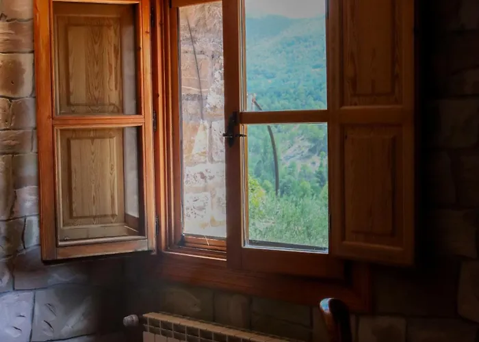 Bodegas De Claveria Casa rural *